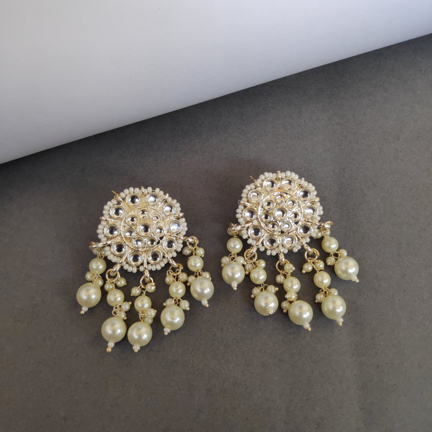 Pachi Kundan Pearls Detailed Small Size Studs