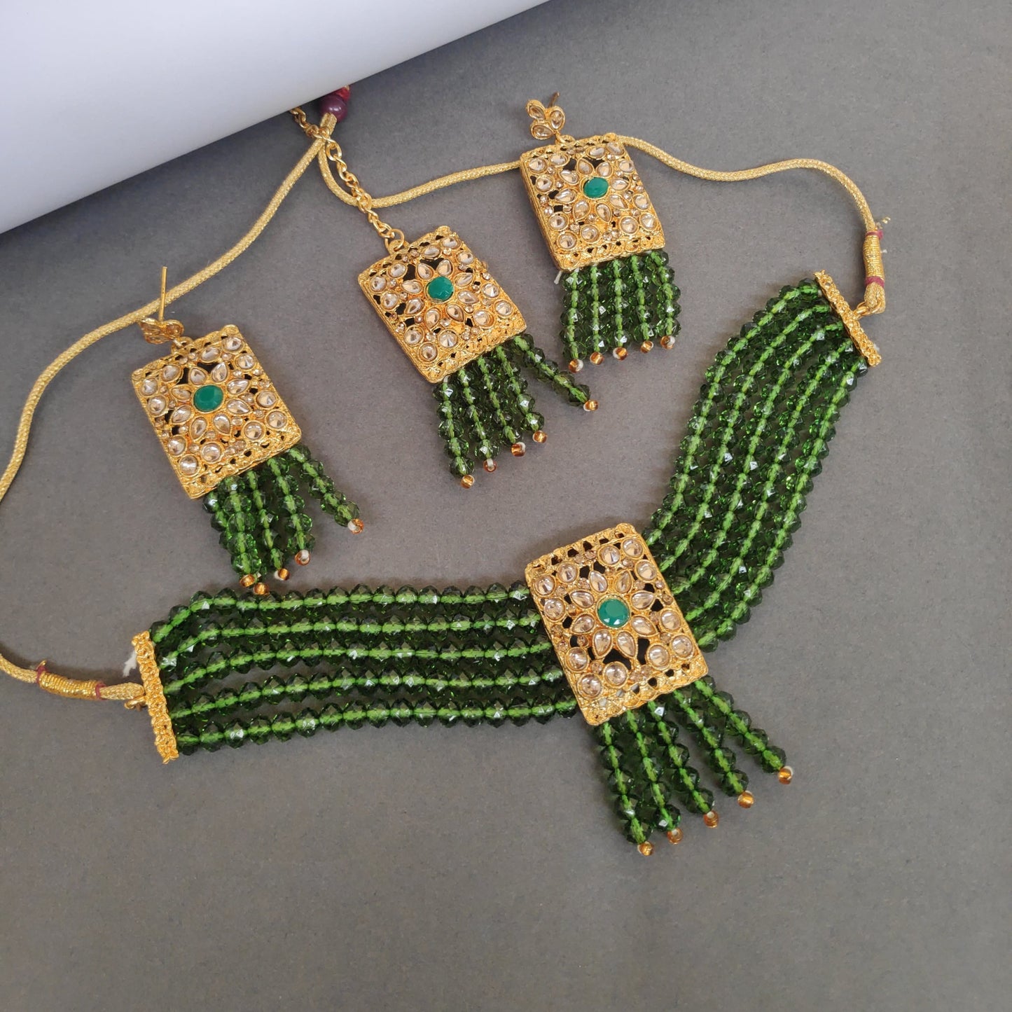 Choker Set With Pair Of Earrings And Maang Tika